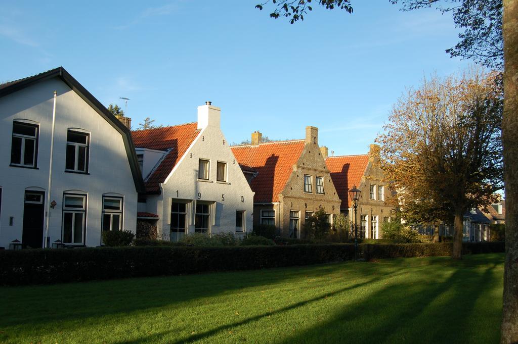 Hotel Graaf Bernstorff Schiermonnikoog Eksteriør billede